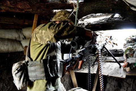 На Донбассе ранен украинский военный
