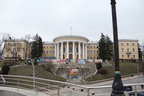 Бывшему директору Октябрьского дворца предъявили подозрение