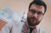 Суд выпустил из-под стражи одесского поэта, подозреваемого по делу о пожаре в одесском колледже