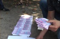 25 тысяч человек потребовали ужесточить наказание чиновникам за взятки