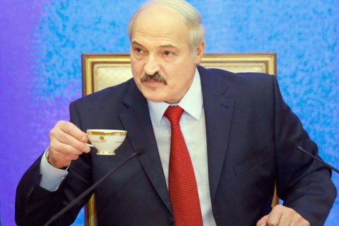 Лукашенко опроверг слухи о выходе Беларуси из СНГ и ЕАЭС