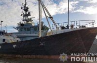 У побережья Британии задержали судно с нелегалами, арестовали двух украинцев