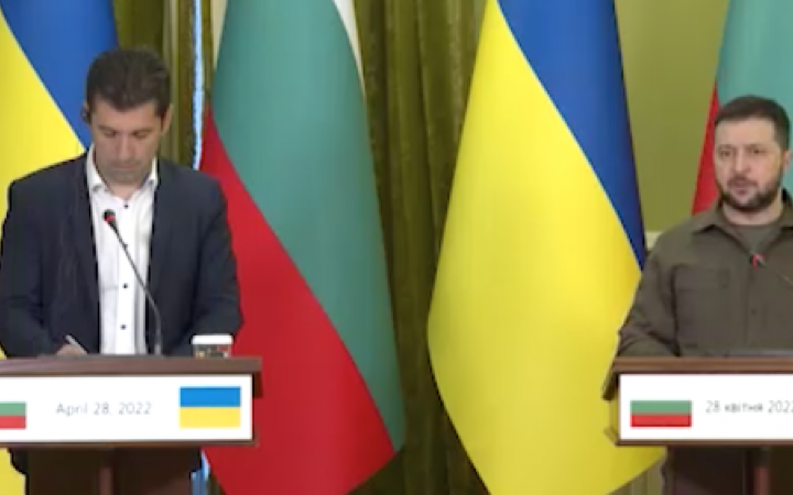 Болгарія хоче перевести експорт українського зерна у свої порти і не боїться погроз Росії, – премʼєр-міністр