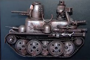 Донецкий сантехник создает картины из мусора