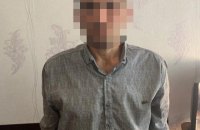 Суд оголосив вирок іноземцю, який пограбував 8-річну киянку