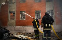 Росіяни вдарили по будівлі податкової у Новгород-Сіверському