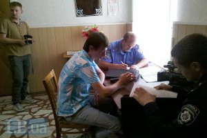Задержание журналистов во Врадиевке говорит о некомпетентности милиционеров, - профсоюз