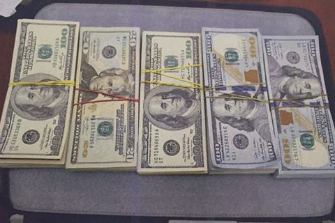 ГПУ задержала гражданина Молдовы при даче $75 тыс. взятки военному прокурору