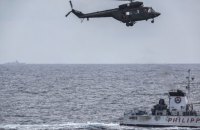 Китай провів військові і морські патрулювання біля спірної мілини у Південнокитайському морі