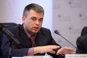 Эксперт считает закон о выборах слишком демократичным