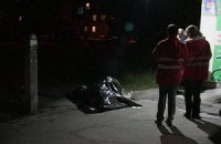 В Киеве на Лесном проспекте возле аптеки умер человек