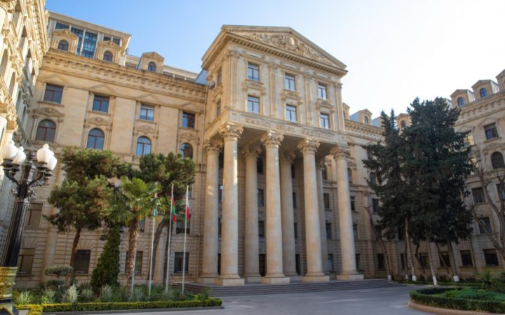 Азербайджан вручив ноту протесту послу Росії через попадання російської ракети на територію посольства Азербайджану в Києві 