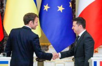 Мінськ, деескалація, контракти. Про що говорили Зеленський і Макрон