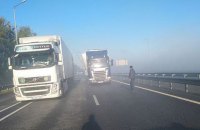 В селе возле Киева из-за задымления дороги произошло семь ДТП с участием больше 10 автомобилей (обновлено)