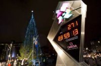​В мире начали зажигать рождественские елки