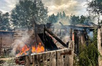 Росіяни вдарили по Куп'янському району Харківщини: виникли масштабні пожежі