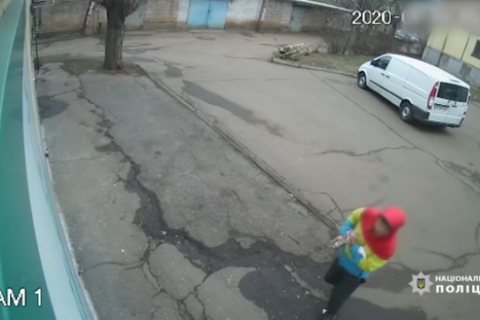 Полиция задержала вандала, который повредил памятник жертвам Холокоста в Кривом Роге