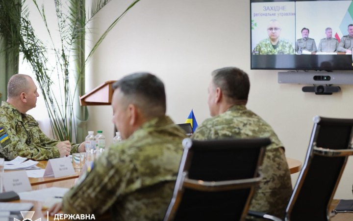 Україна і Польща домовилися швидше оформлювати пасажирів та вантажі на кордоні