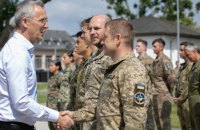 Столтенберг зустрівся у Німеччині з персоналом Ініціативи сприяння безпеці України