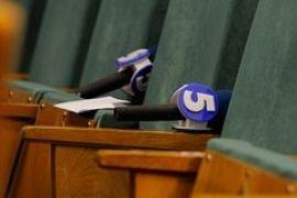 У «5 канала» и ТВi отобрали частоты