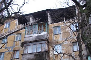 Милиция начала расследование взрыва в жилом доме в Стаханове