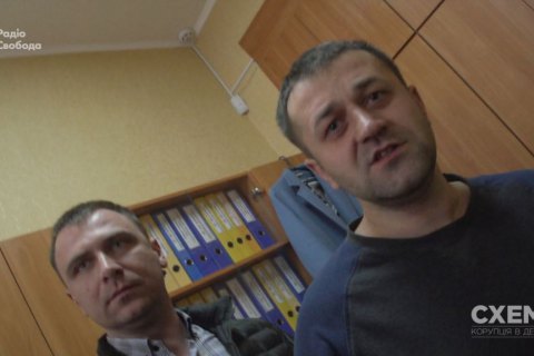 В сельсовете под Киевом напали на журналистов программы "Схемы"