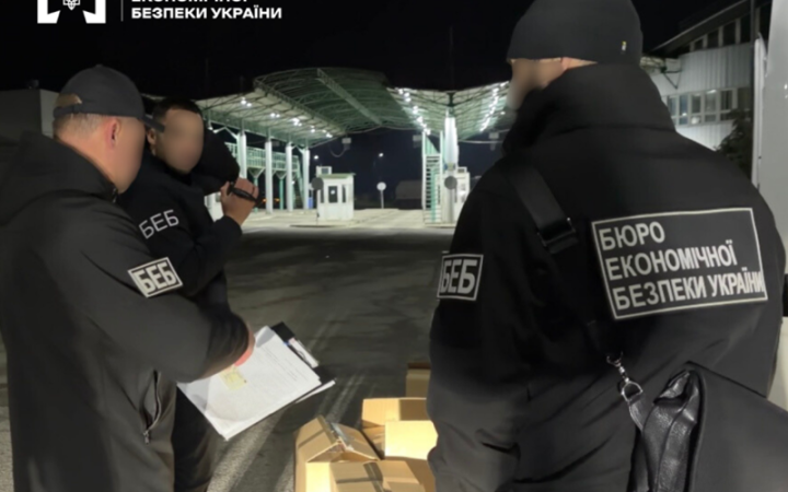​На Закарпатті вилучили 36 тисяч пачок сигарет, які ввозили як "гуманітарку" для ЗСУ