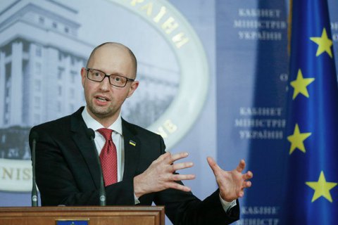 Яценюк передал Порошенко пакет безвизовых законопроектов для внесения их в парламент