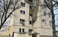 Росіяни обстрілюють Херсон, троє загиблих