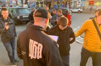 В Киеве задержали следователя Нацполиции при получении $3 тыс. взятки