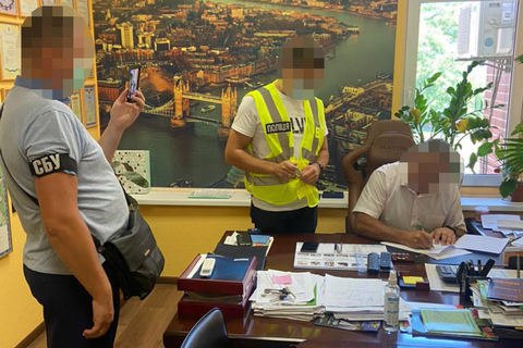 Начальника ДЭУ Деснянского района Киева будут судить по обвинению в растрате