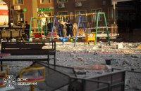 Зеленський: РФ безперервно атакує міста України, понад 200 ворожих цілей збили від початку доби