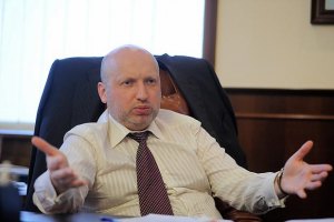 Турчинов – тюремщикам: верните больницам оборудование, его не так много