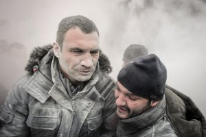 ​Янукович пообещал Кличко начать переговоры