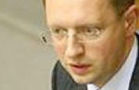 Яценюк увидел неуверенность Тимошенко в своей победе