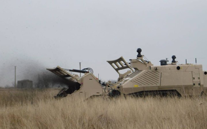 ЗСУ невдовзі почнуть розміновувати деокуповані території іноземними комплексами GCS-200