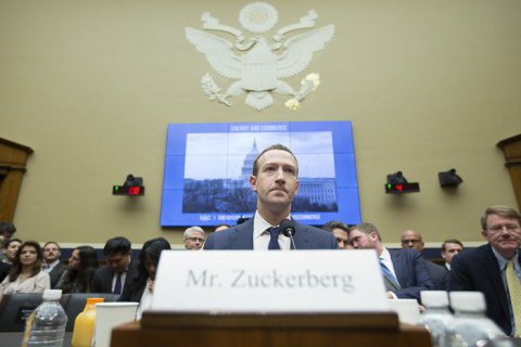 Facebook передавал данные пользователей производителям смартфонов