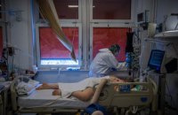 При 25 тис. хворих на ковід щодня доведеться ввести медичне сортування, - лікар