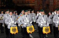 Украинцы согласны на участие бундесвера в параде, россияне категорически против