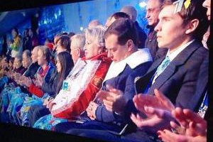 Медведев уснул на открытии Сочинской Олимпиады