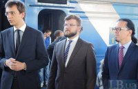Омелян выразил недовольство работой главы "Укрзализныци" Бальчуна