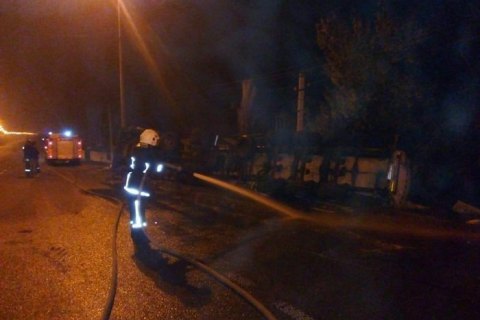 На дороге в Ровенской области перевернулся грузовик с глицерином