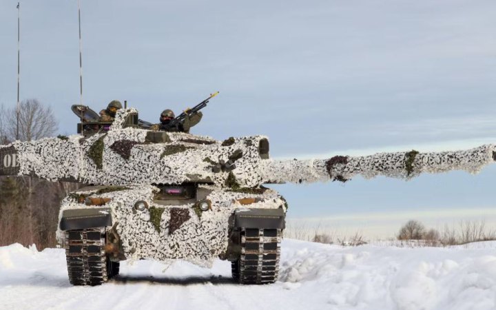 Танки “цілком можуть бути частиною” майбутньої підтримки України, - голова МЗС Великобританії