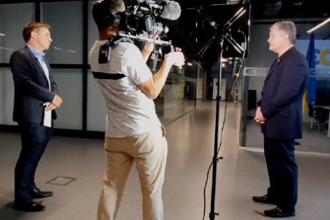 Порошенко в интервью BBC: "Преследования против меня - это месть неопытного президента и "пятой колонны" Кремля"
