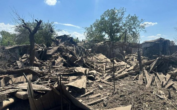 За добу окупанти 11 разів обстрілювали населені пункти Донеччини. Є поранений