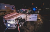 ​Пьяная компания на BMW X5 перевернулась во время попытки сбежать от полиции в Киеве