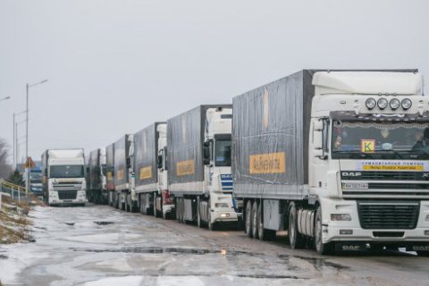 Суд арестовал водителя гумконвоя Ахметова за попытку провезти в "ДНР" рации