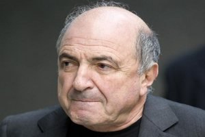 Третьякову и Жвании не могут вручить повестку в суд по иску Березовского