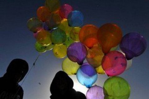 У Росії 10 людей потрапили до лікарні через кульку, що луснула