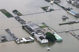 В Японии из-за дождей эвакуируют 400 тыс. человек